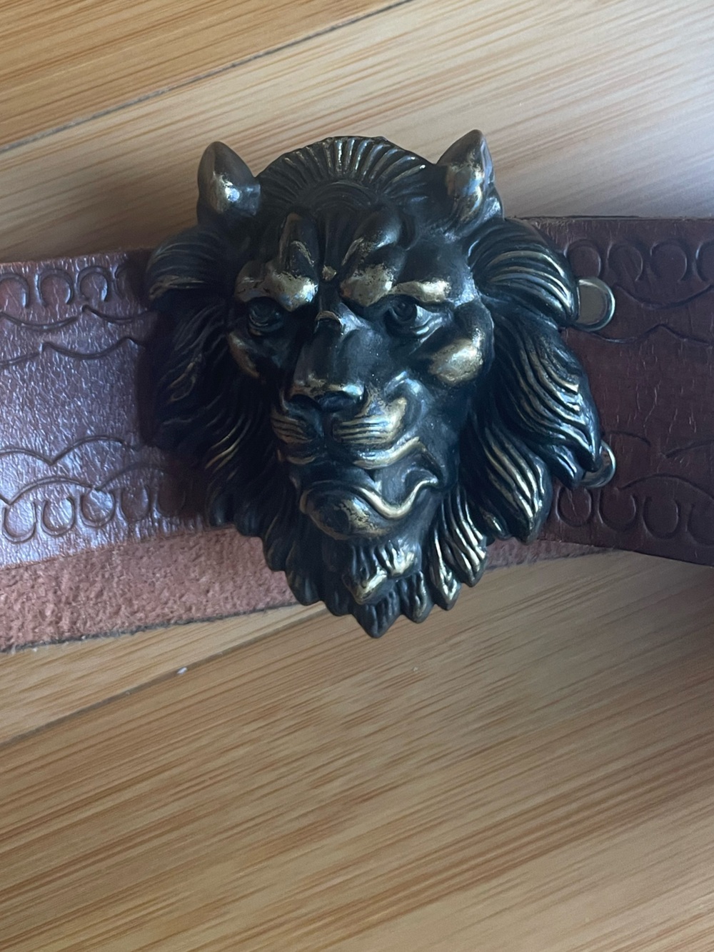 Vintage lion belt